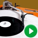 [image: Playing back one of our Dubplate Records on a modern Turntable]